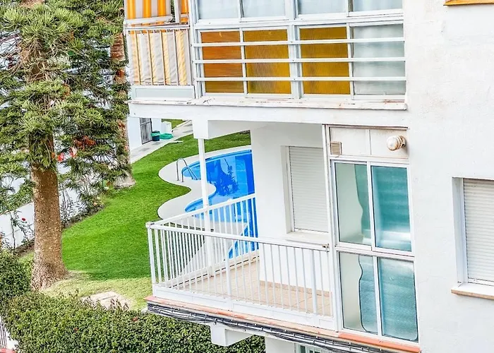 Reformed Studio Apartment In Central Nerja 3K